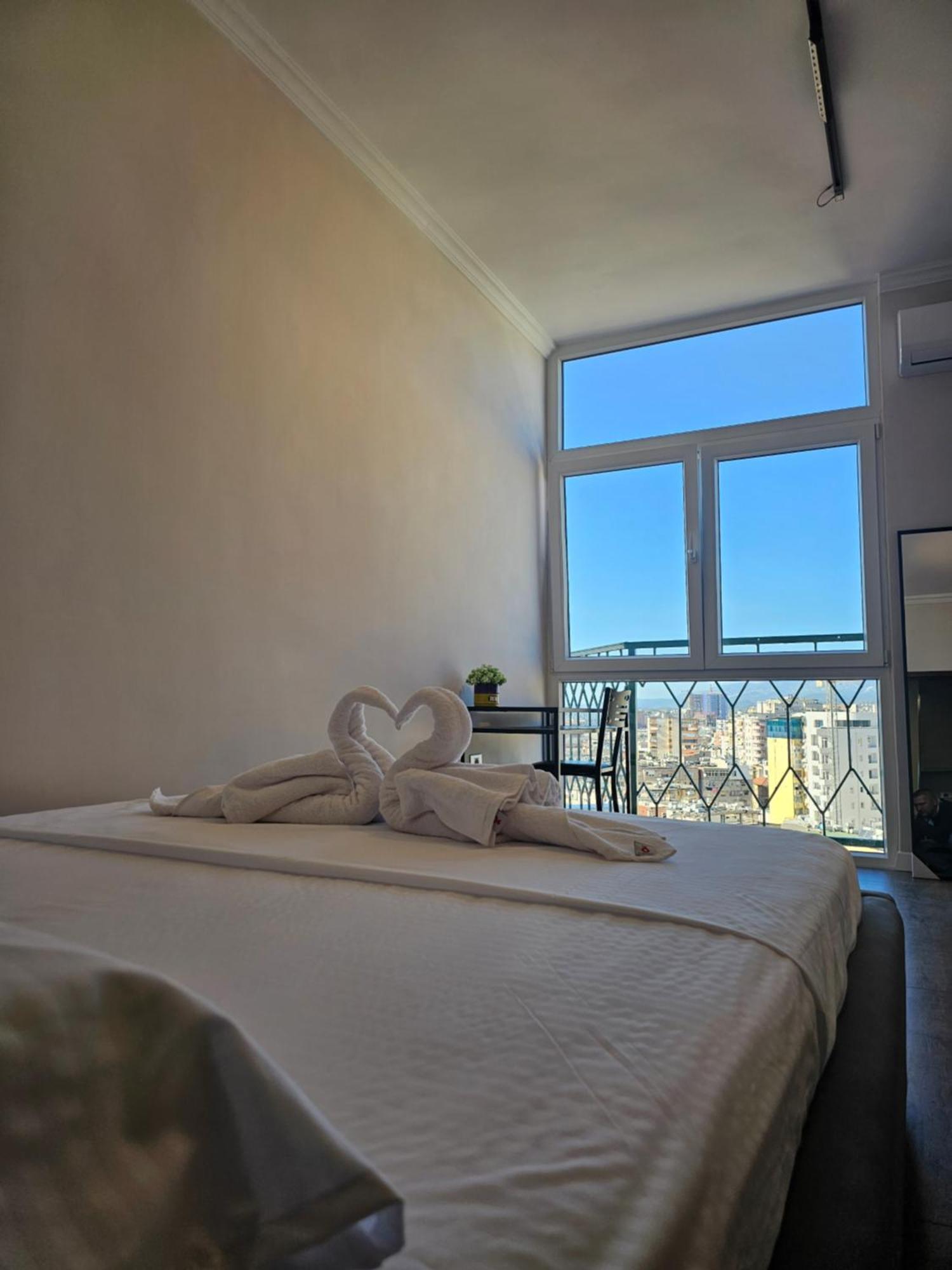 Sky Apartaments City Center 地拉那 外观 照片