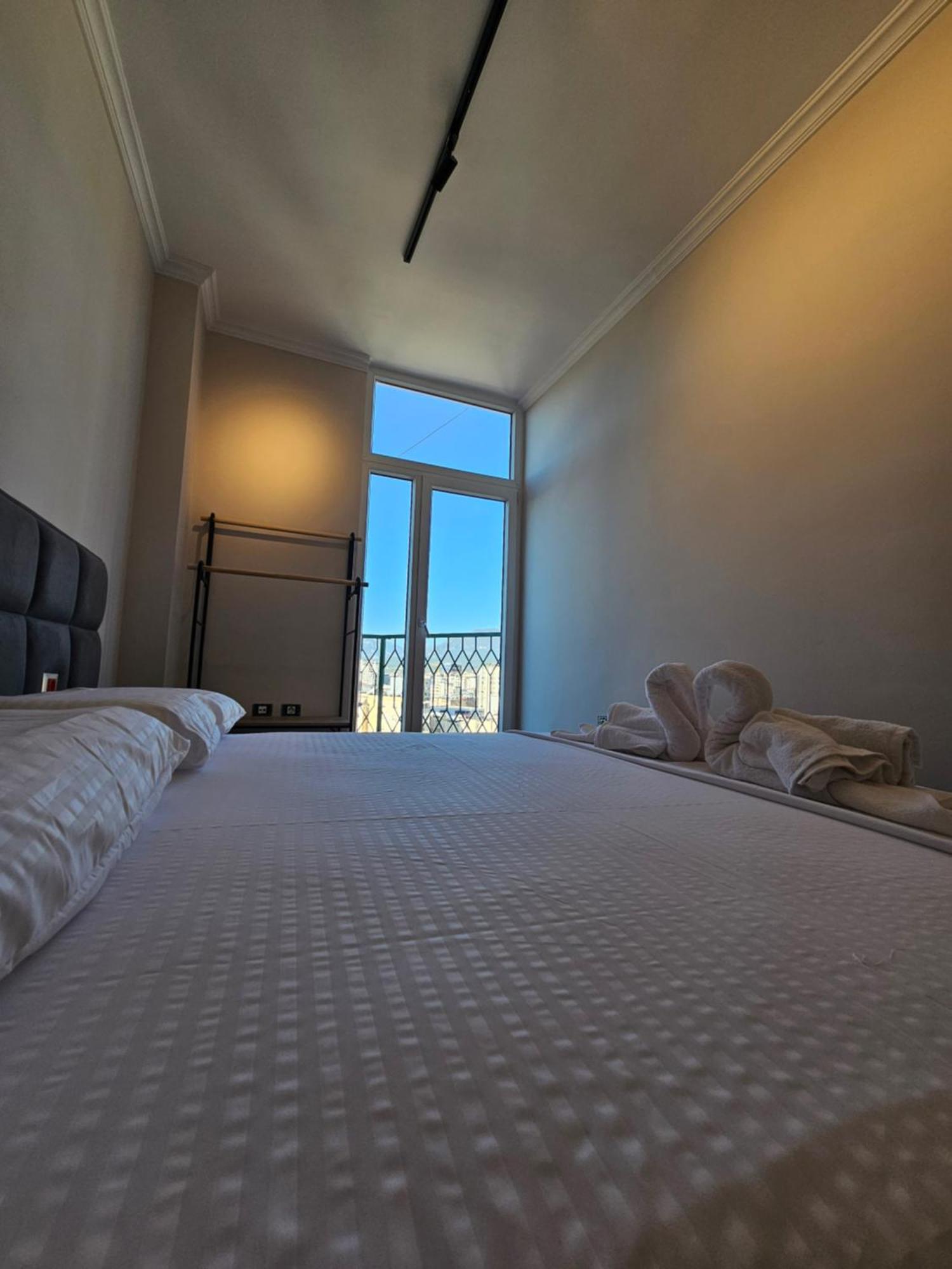 Sky Apartaments City Center 地拉那 外观 照片
