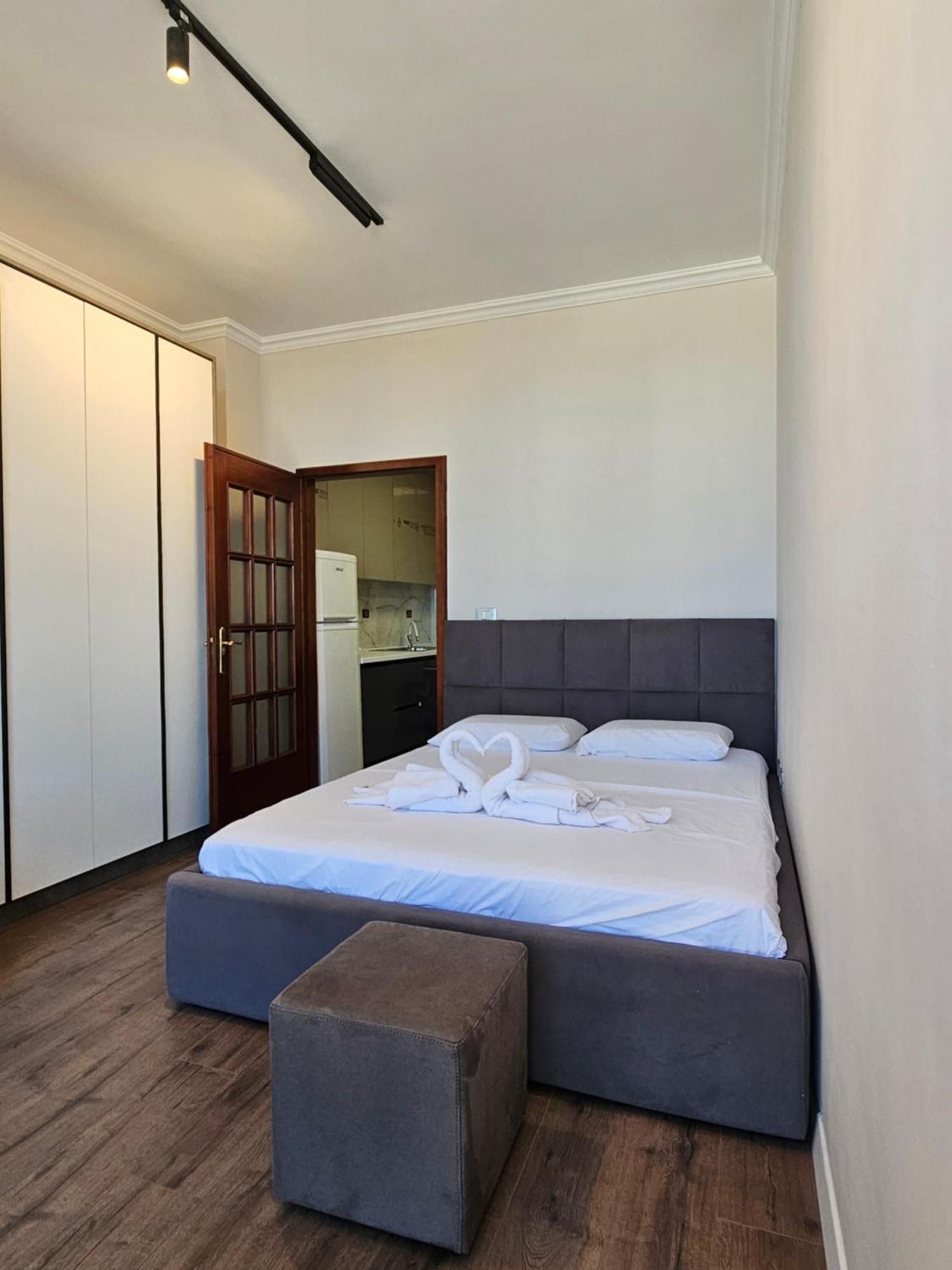 Sky Apartaments City Center 地拉那 外观 照片