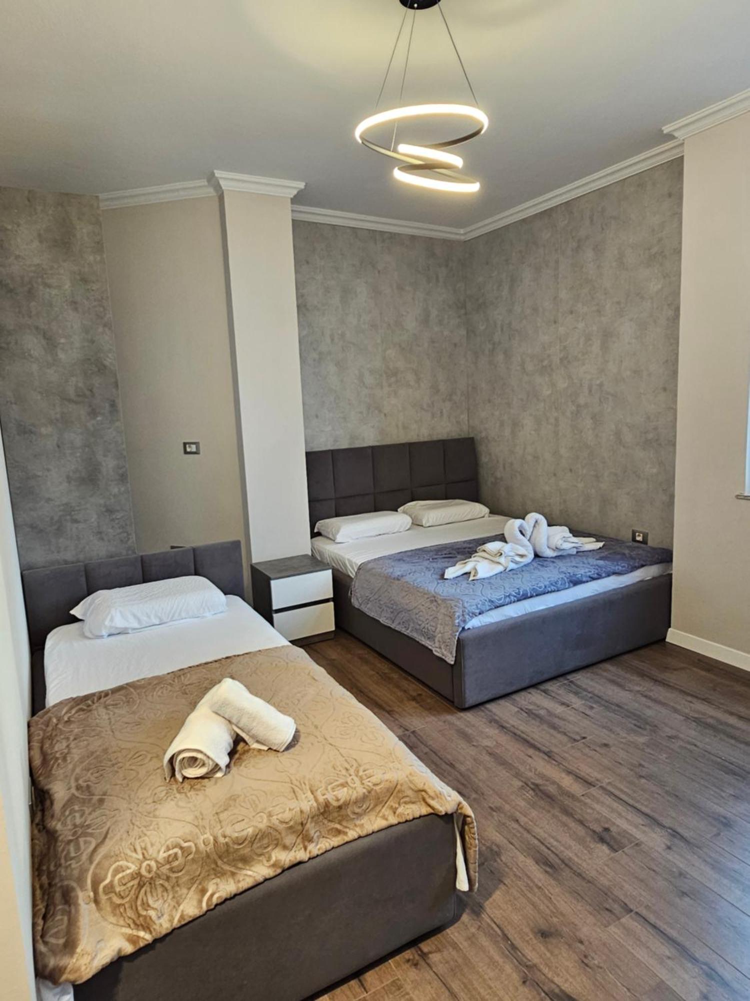 Sky Apartaments City Center 地拉那 外观 照片