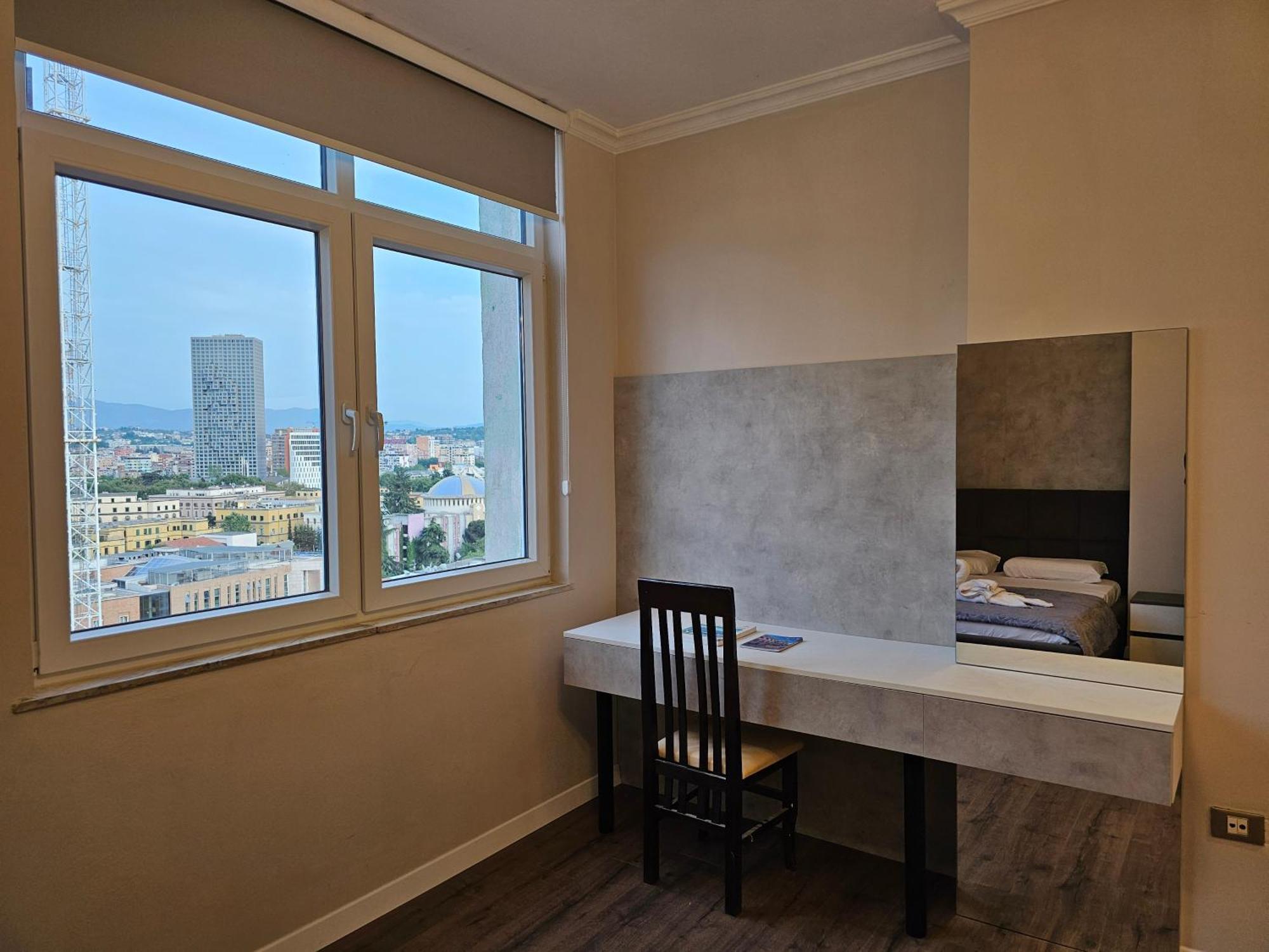 Sky Apartaments City Center 地拉那 外观 照片