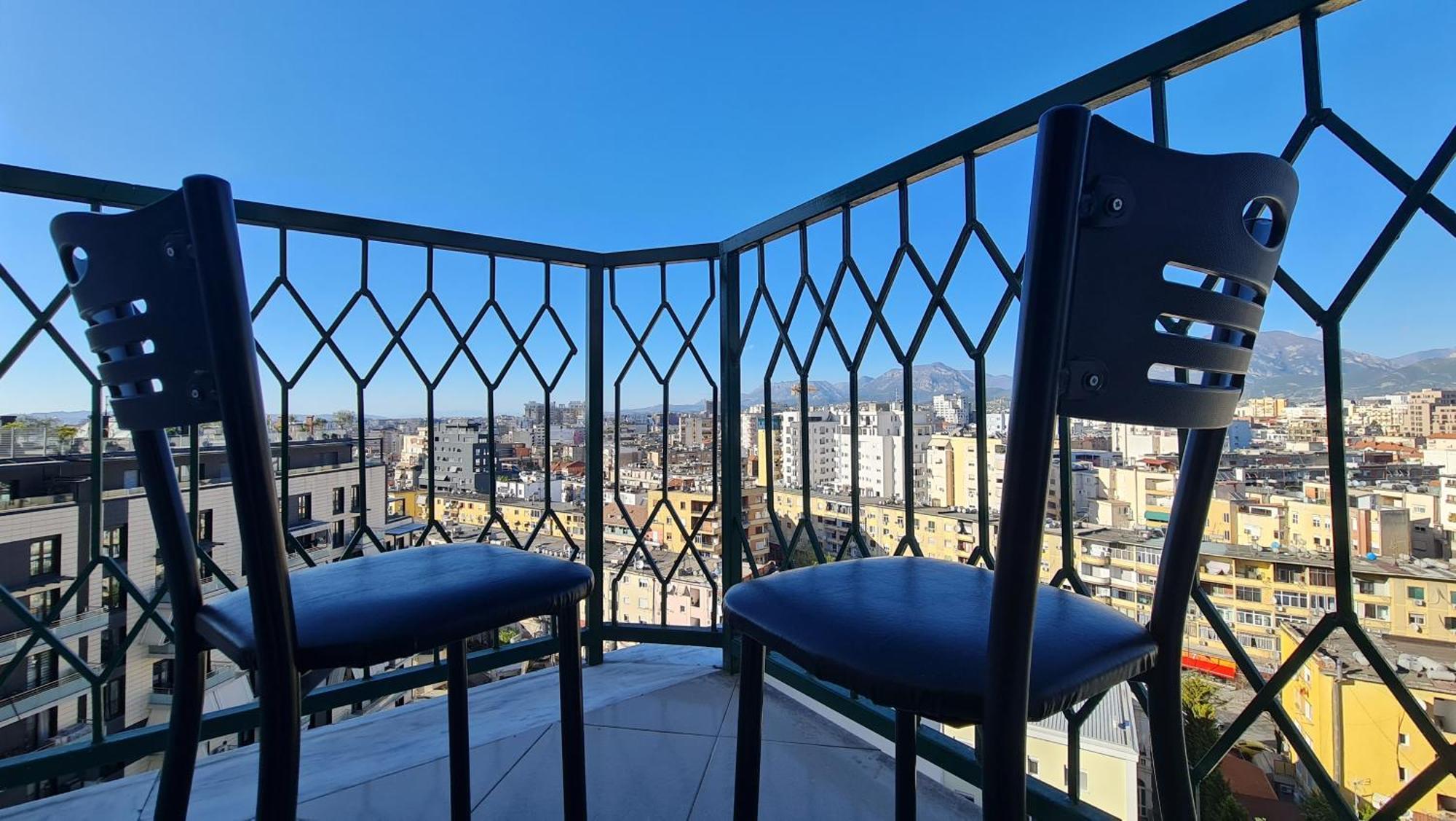 Sky Apartaments City Center 地拉那 外观 照片