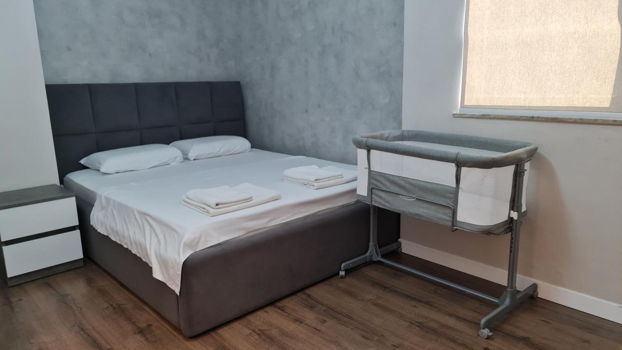 Sky Apartaments City Center 地拉那 外观 照片